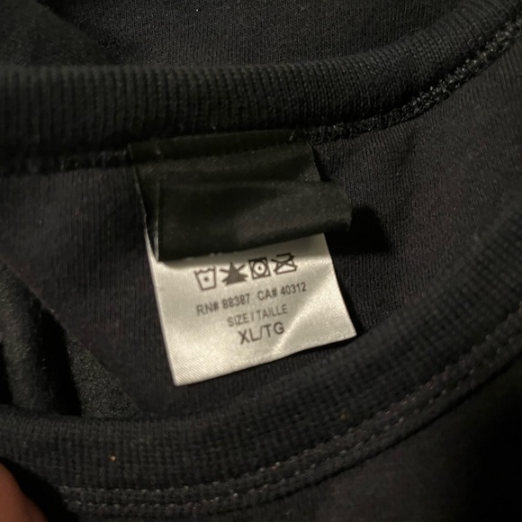 Brand New with tags maple leafs sweater - Picture 4 of 5